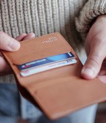 Elm Compact Wallet - Pebbled Tan